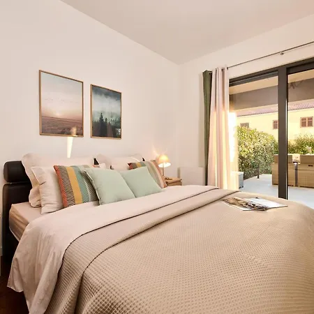 Brand New 1 Bedroom With Backyard Near The Beach! Apartment Porec